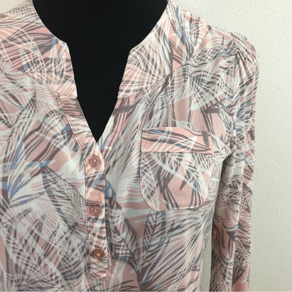 Camber & Grace | Leaf Print Pop Over Blouse - Picture 5 of 13